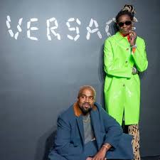 Earlier this month, kim kardashian relayed the story of how kanye west once used his phone call from jail to order chinese takeout. Drosenb86qggm