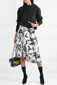 Though known today as a fashion designer, fortuny was also a painter, engraver, architect, photographer, set designer, lighting technician and inventor. 150 Midi Skirt Ideas Skirt Inspiration Midi Skirt Skirts