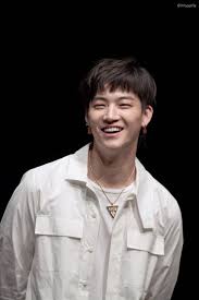 Jb expressed, the difference between when i'm smiling and when i'm not is so great that i sometimes get asked if i'm angry if i'm expressionless. 10 Potret Eye Smile Jb Got7 Ini Bisa Bikin Hatimu Meleleh Lo