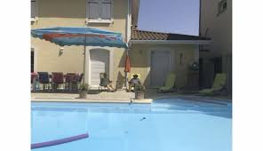 Dardilly Ils Louent Leur Piscine A Dardilly On A Du Monde Tous Les Jours Depuis La Mi Mai