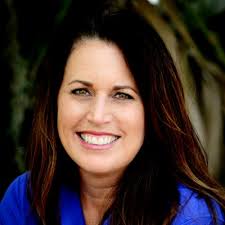 I am beyond excited to share a new opportunity that floated my way with  Live Wildly Foundation! Creating fun and engaging ways for people to  connect to nature has been my passion