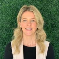 Jackie Finn's Instagram, Twitter & Facebook