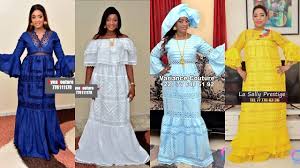 Model de bazin tissu africaine tendance 2019,plus beau model de bazin tissu africaine,model bazin femme,model bazin 2019. Model Bazin Femme Brode Et Dentelle Style Senegalais