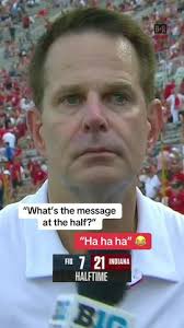 When an NFL QB throws a boomerang for the first time 😭 (via @buffalob...