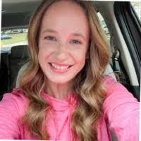 Leslie Rivero's Instagram, Twitter & Facebook