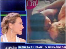 Barbara d'urso e le feroci critiche degli haters e non solo. Barbara D Urso Piange In Diretta Tv Chi E L Ex Marito Michele Carfora Corriere It