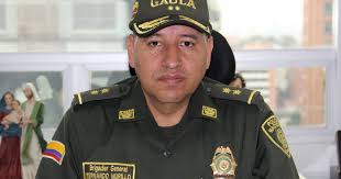 El ejército colombiano recibió las órdenes directamente del presidente de militar la ciudad de cali luego de las protestas. Grados De La Policia Nacional De Colombia Actualizado Mayo 2021