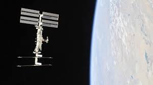 The crosshair indicates the current ground point. Iss Muss Weltraumschrott Ausweichen Die Raumstation Am Himmel Mit Viel Mull