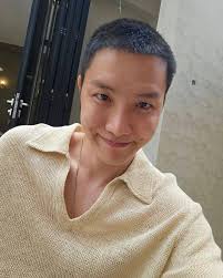 AM BACK AGAIN FOR ALL MY FANS ON FACEBOOK I HOPE YOU ALL DOING GOOD 🙏