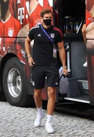 Leon goretzka has shown off his extraordinary body transformation on social media as he waits for the champions league to return. Leon Goretzka Leon Goretzka Added A New Photo