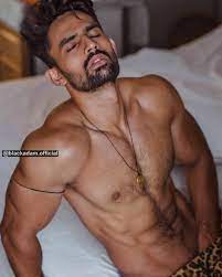 Shirtless Bollywood Men: June 2021