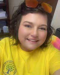 Beth Parrish's Instagram, Twitter & Facebook