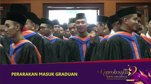Live majlis konvokesyen kolej vokasional kpm kali ke 4 3 oktober 2019 sidang 12. Majlis Konvokesyen Kolej Komuniti Negeri Kelantan Terengganu Pahang By Kkklaoriginal