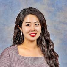 Yujin Jung's Instagram, Twitter & Facebook