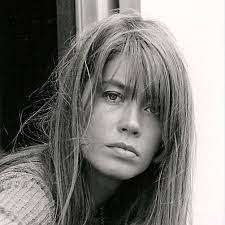 Nouvel album personne d'autre le 6 avril 2018. Francoise Hardy