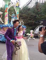 Red Velvet Joy And Btob Sunjae Hold Their Wedding At Everland Surrounded By Members And Fans Aktor Kartun Kapal