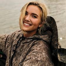 Maggie Williams's Instagram, Twitter & Facebook