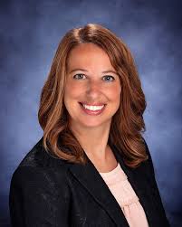 Vicki Macdonald's Instagram, Twitter & Facebook