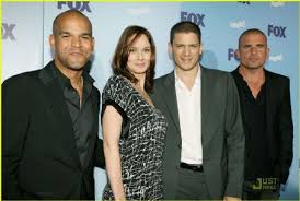 The former prison break star will reprise his role as ada isaiah holmes, after first appearing as the character in. Sarah Wayne Callies And Wentworth Miller Famousfix Com Post