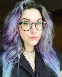 They say the bigger your hair is, the better your book launch goes. If  you're in LA, please come hang out at Skylight Books tonight at 7pm 💙 I  found the perfect