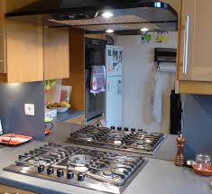 Présentation des produits de crédence inox, fabricant et designer de revêtement en inox. Fotos Von Kuchenruckwanden Aus Edelstahl Eingebaute Kuchenruckwande Edelstahlplatten Und Spritzschutz Platten Aus Edelstahl