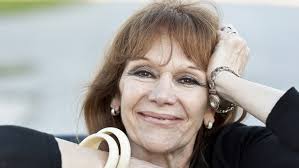 This means that by joining over 60s dating you automatically get access to members who are part of this shared network, who may have alternative interests, characteristics and lifestyle. Senior Dating Roadblocks 3 Mindsets That Keep You From Getting The Man You Want In Your 60s Sixty And Me Senior Dating Senior Dating Sites Dating Women