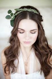 Maybe you would like to learn more about one of these? Moda Ve Guzellik Sokagi Salik Gelin Sac Modelleri Gorgeous Wedding Makeup Wedding Hair And Makeup Romantic Wedding Hair