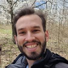 Armando Lima's Instagram, Twitter & Facebook