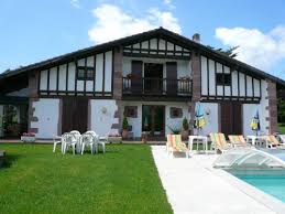 Annonce N 1623 Maison Pour 12 Personnes A Osses Avec Piscine Et Vue Montagne Osses Location Pays Basque 64