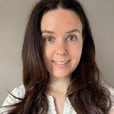 Juliette Buckley's Instagram, Twitter & Facebook