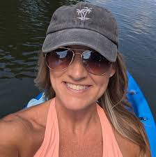 Litter box placement and type for small camping cat