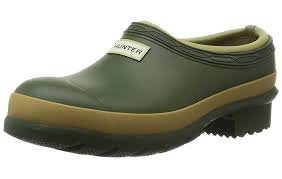 14 Of The Best Gardening Boots Clogs And Shoes You Can Buy On Amazon Womens Fashion Shoes Garden Clogs Boots