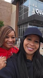 First, I want to start by saying I have two amazing sisters, @queenat1 and  Rita. I am very lucky to have love, laughter and happiness in my family