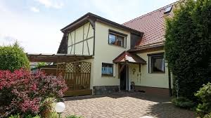 Zum verkauf steht hier ein teilsaniertes zweifamilienhaus in einer ruhigen seitenstraße in saalfeld. Haus Zum Verkauf 07318 Saalfeld Mapio Net