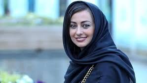 سلفی صمیمی ویدا جوان و نفیسه روشن در پشت‌صحنه «آلا»