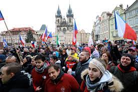 Demonstrace měla začít v 13:00. Rozpustit Demonstraci By Bylo Nebezpecnejsi Nez Ji Nechat Bezet Tvrdi Praha V Rijnu To Ale Udelala Denik N