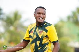 Rodney Calvin 'Kembara' Ke Utara Untuk Buru Minit Permainan Pertahanan  tengah Selangor FC, Rodney Calvin telah sah diumumkan dipinjamkan ke Kedah  Darul Aman (KDA) FC untuk saingan Liga Super musim 2021. Baca