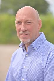 Emhætteproducent sælger fra: Planen er at vokse godt op i Danmark