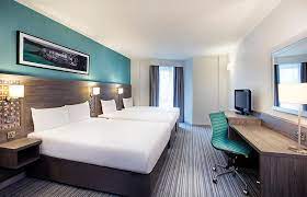 Its comfortable rooms provide a cosy ambience and all desirable amenities. Jurys Inn Plymouth Ab 67 7 4 Bewertungen Fotos Preisvergleich England Tripadvisor