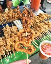Filipino Foodie 25 Of The Best Filipino Street Foods Traveler Door Filipino Street Food Pinoy Street Food Food