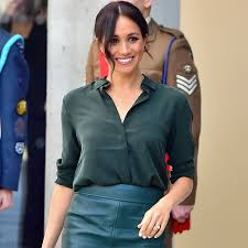 The band on meghan markle's engagement ring seems to have been swapped from yellow gold to a micro pavé design. Royal Ladies Who Have Changed Their Engagement Rings From Meghan Markle To Princess Diana Hello