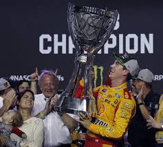 Nascar race ace joey logano says 'dangerous' track conditions need to change after he walked afterwards, logano tweeted: Nascar Joey Logano Reacts To Long Awaited Cup Title Durham Herald Sun