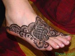 Berkat keindahan dan juga kemenarikan dari kesenian henna ini, menimbulkan indonesia yaitu negara kesekian yang bisa dimasuki oleh. 13 Inspirasi Henna Kaki Yang Menawan Hati Demi Sucinya Pernikahanmu Nanti