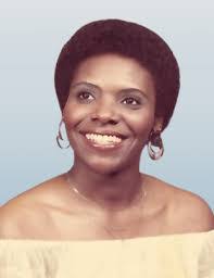 Esther Ransom's Instagram, Twitter & Facebook