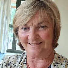 Hi, looking for a primary Waldorf school, in warm weather all year round  country and Eurythmy teacher in place. Please send links to these schools.  Thank you 😊