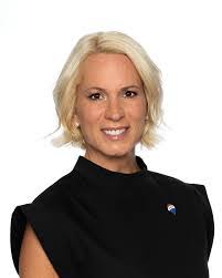 Julie Brochu's Instagram, Twitter & Facebook