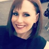 Lisa Frechette's Instagram, Twitter & Facebook