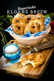 Bayerische Kloane Brezn Mini Brezen Joyful Food Rezept Brezen Bayrische Rezepte Oktoberfest Deko Ideen
