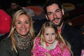 Granted, the michael of the dc comics universe — kind, angelic, blond — is a very different michael from the one viewers meet in lucifer season 5. Pin By Jeniffer On Luci Tom Ellis Tom Ellis Lucifer Ellis