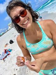 Found the granddaddy of all lady-in-waiting venus clams